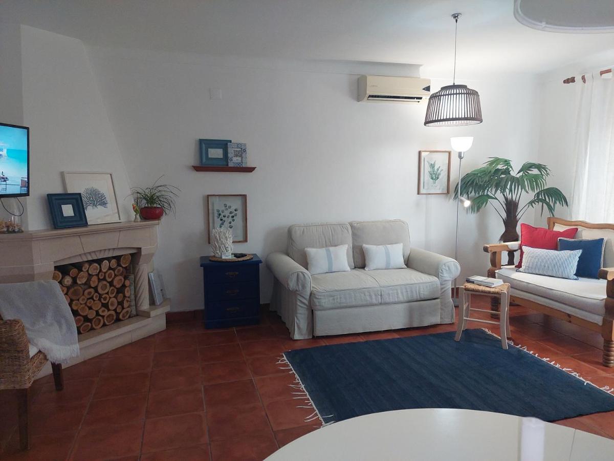 Lagoa Azul Guest House ヴィラ・ノヴァ・デ・ミルフォンテス エクステリア 写真