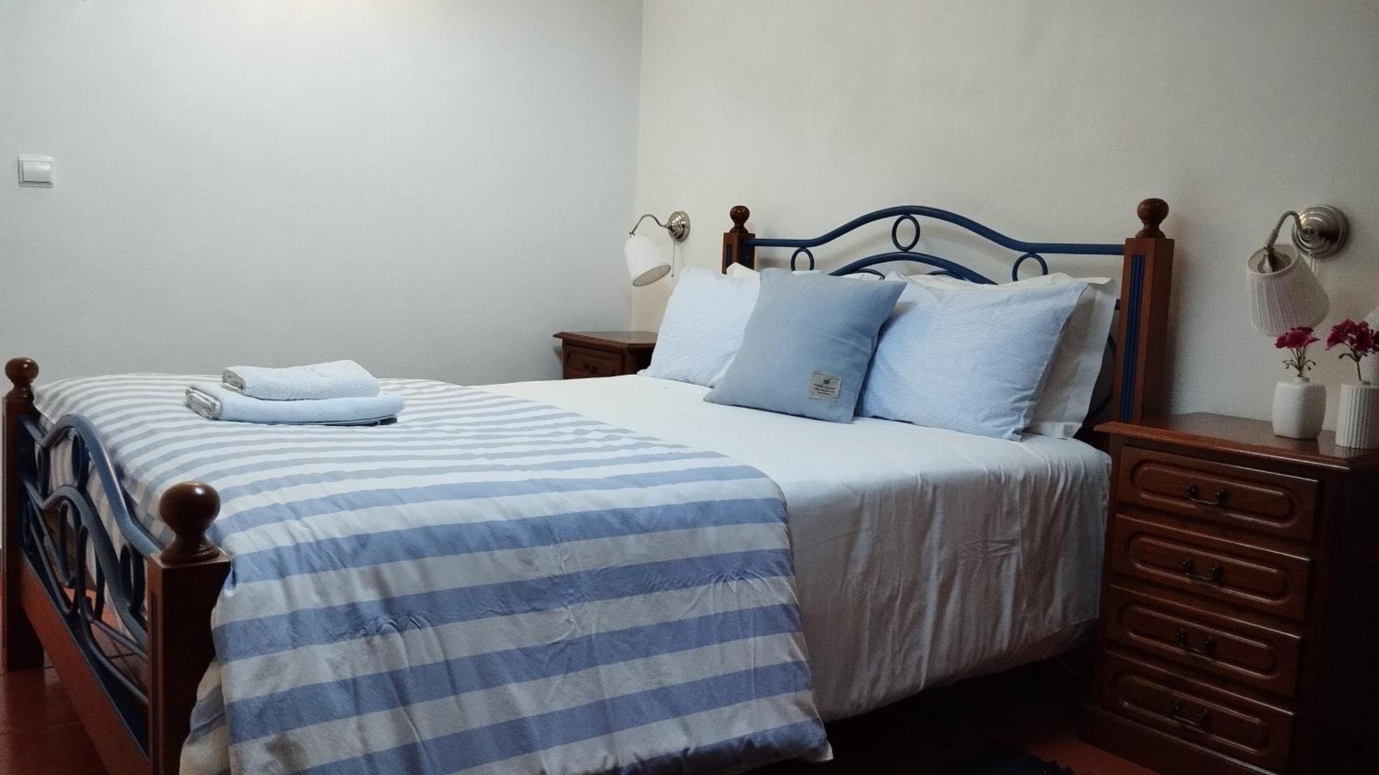 Lagoa Azul Guest House ヴィラ・ノヴァ・デ・ミルフォンテス エクステリア 写真