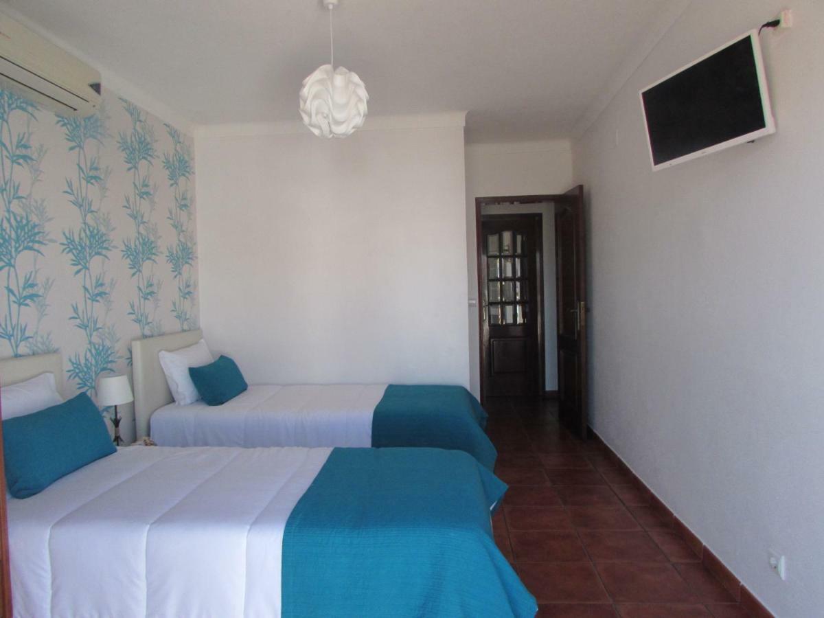 Lagoa Azul Guest House ヴィラ・ノヴァ・デ・ミルフォンテス エクステリア 写真